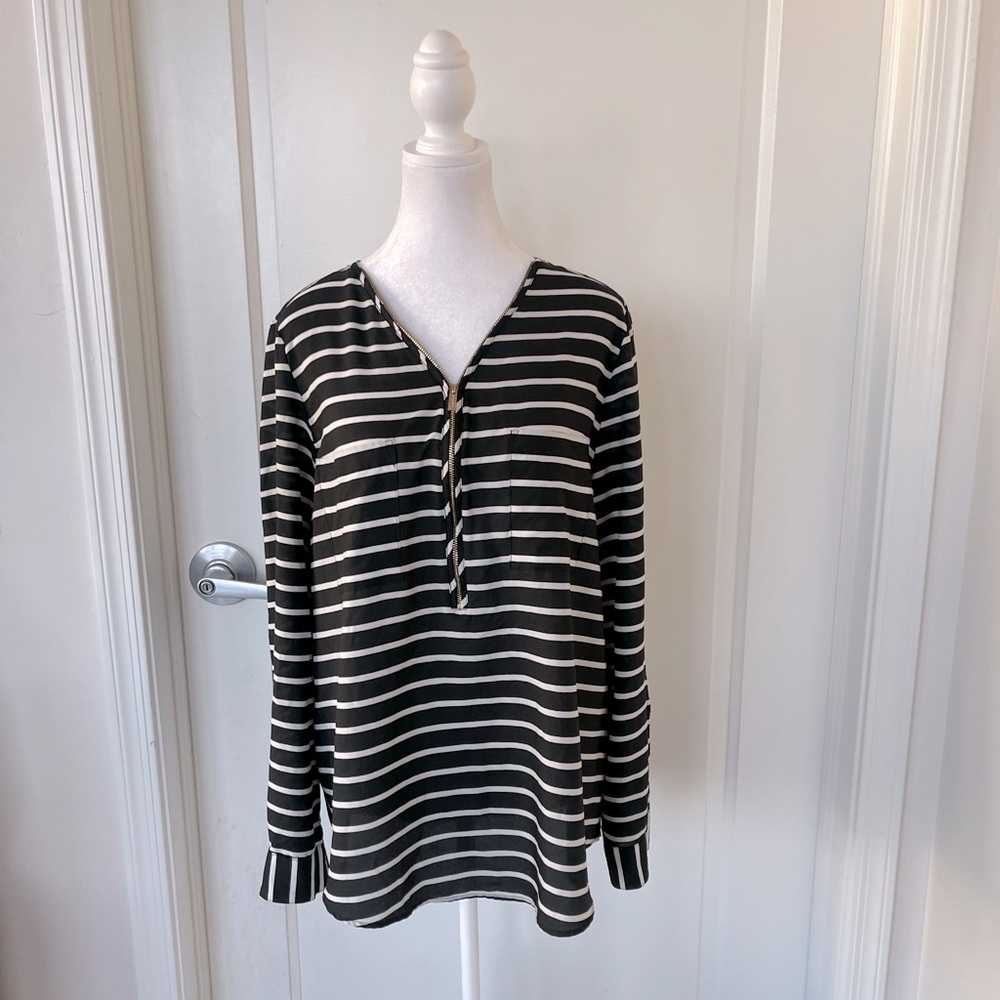 Calvin Klein Pocket Detail Long Roll-Tab Sleeve Women’s Blouse Size Large